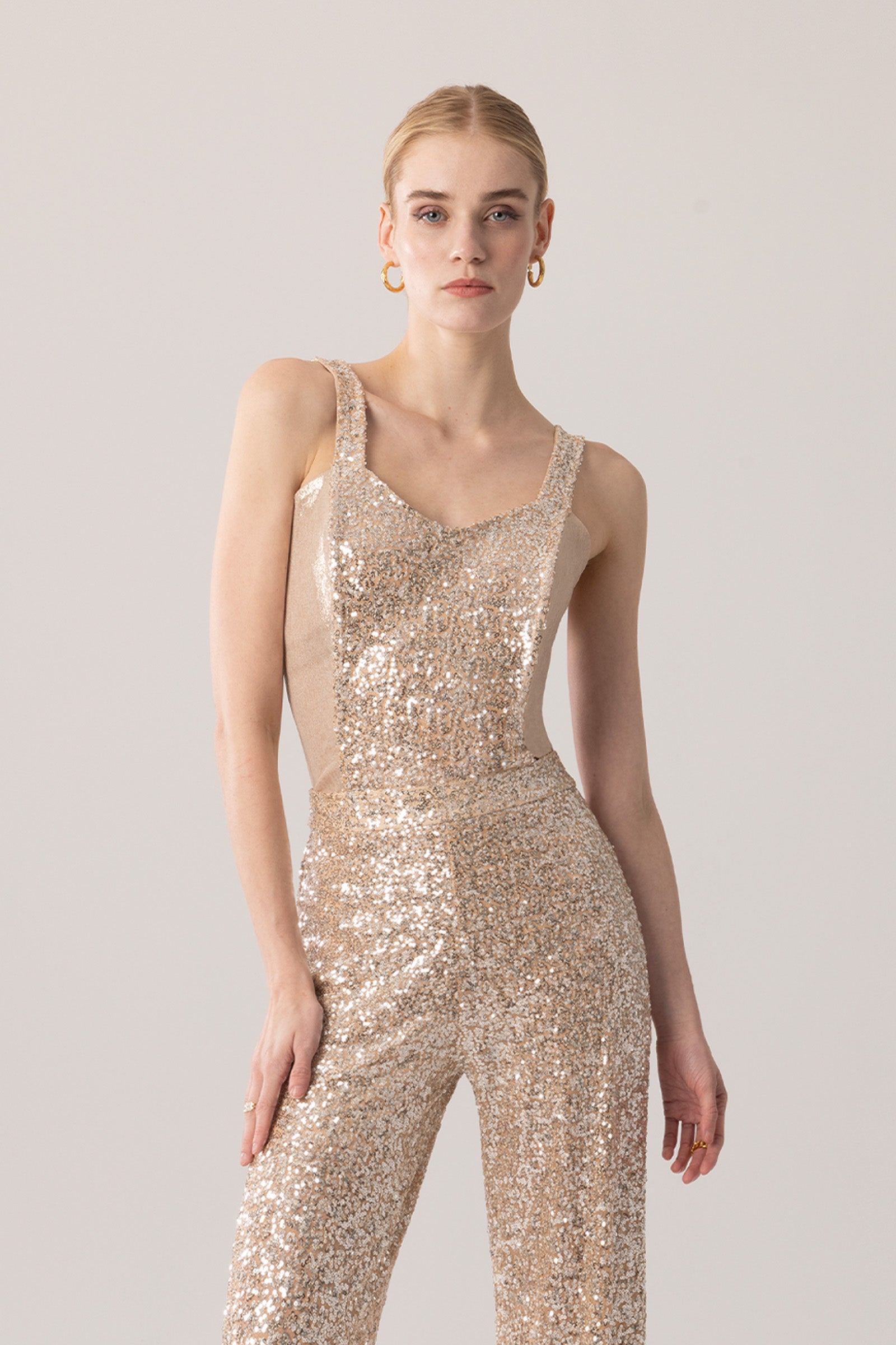 Elyra Κορμάκι