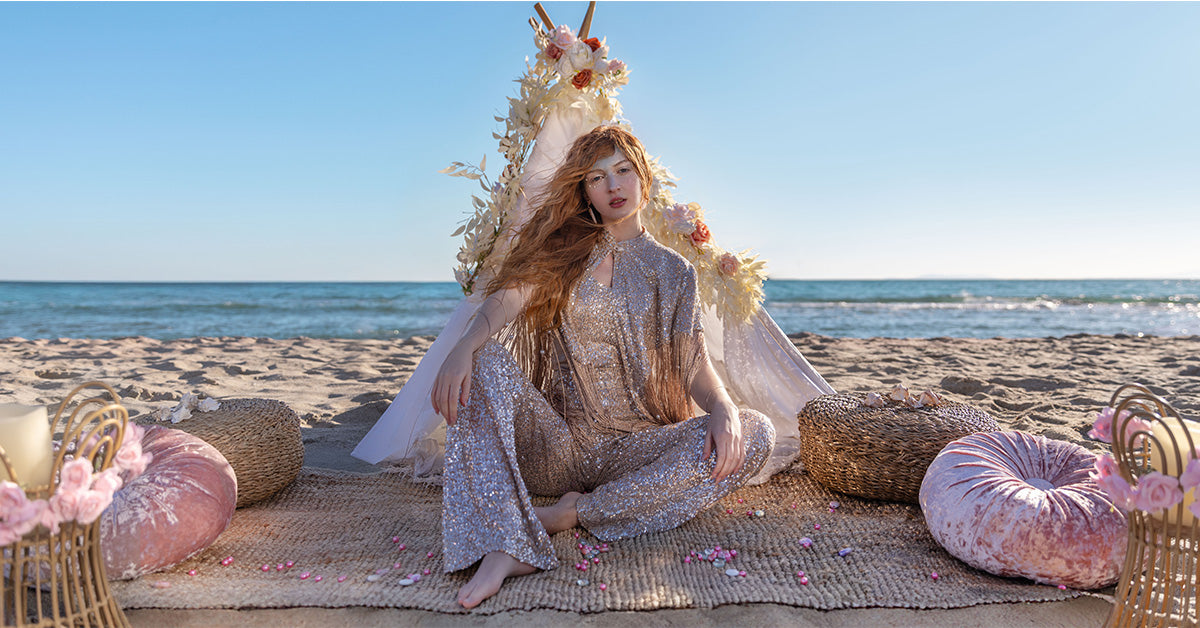 Wedding Guest Outfits: Φορέματα για γάμο, ολόσωμες φόρμες & glamorous σύνολα
